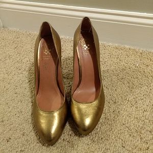 Vince Camuto- bronze heels